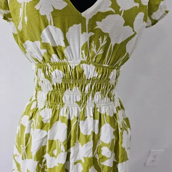 Blu pepper Women's Smocked Waist Floral Mini Dress sz S - Picture 4 of 9